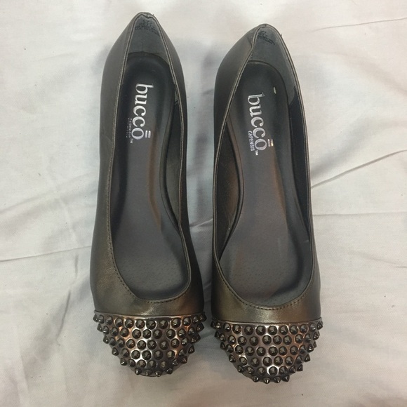 🏆 Bucco Flats - Picture 1 of 3